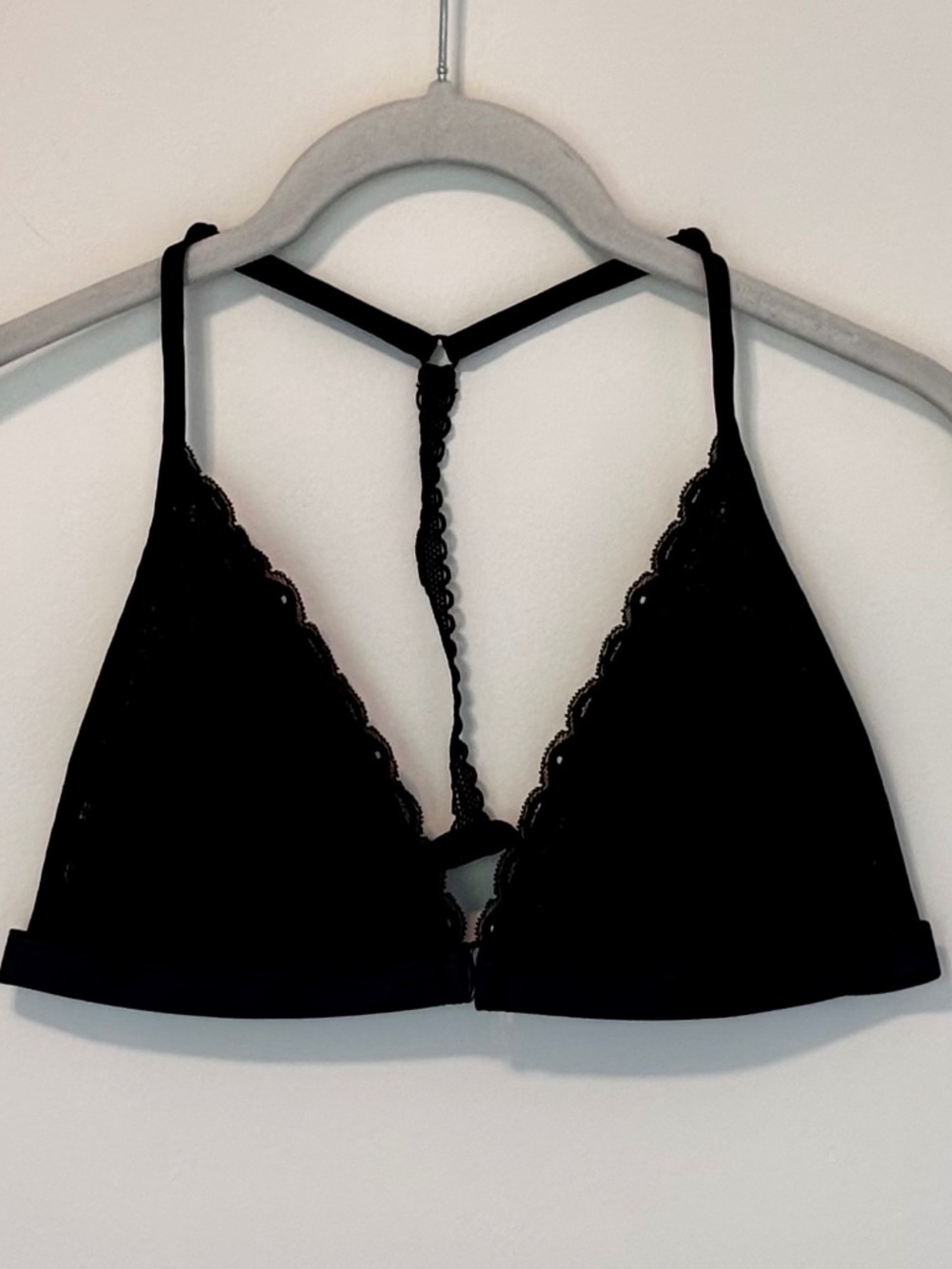 Victoria’s Secret Triangle Lace Bralette in Black - Large